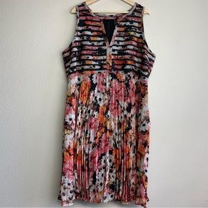 Adrianna Papell Floral Pleated Keyhole Plus Dress 20W